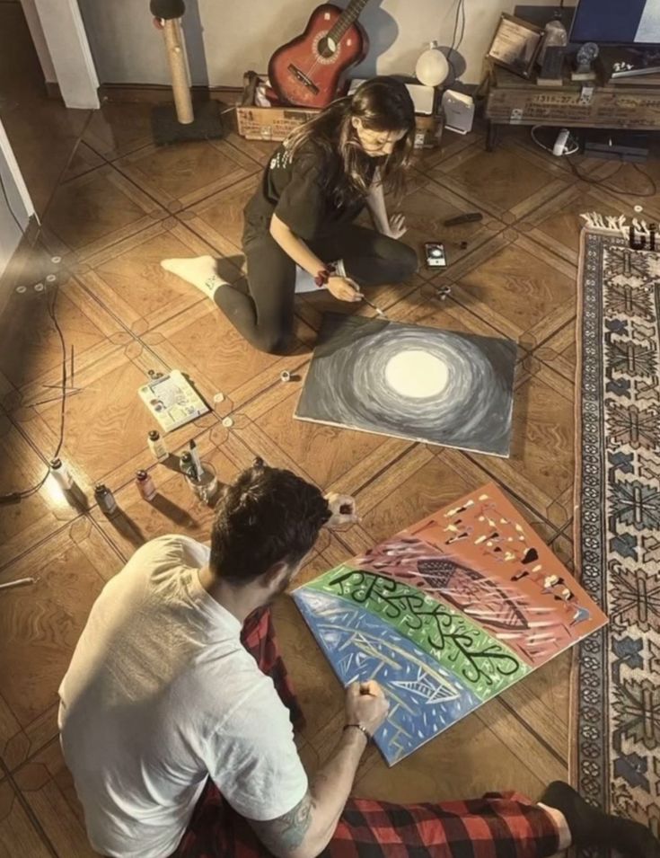 Ako bližšie spoznať partnera či priateľov? Táto zábavná hra v podobe 100 otázok prelomí ľady.